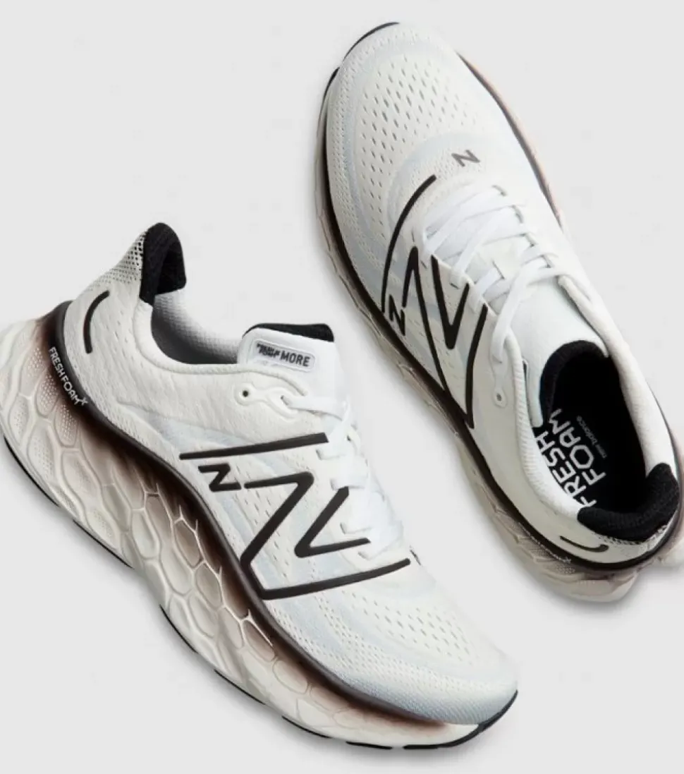 Store Fresh Foam More V4 (2E Wide) Mens Men Run