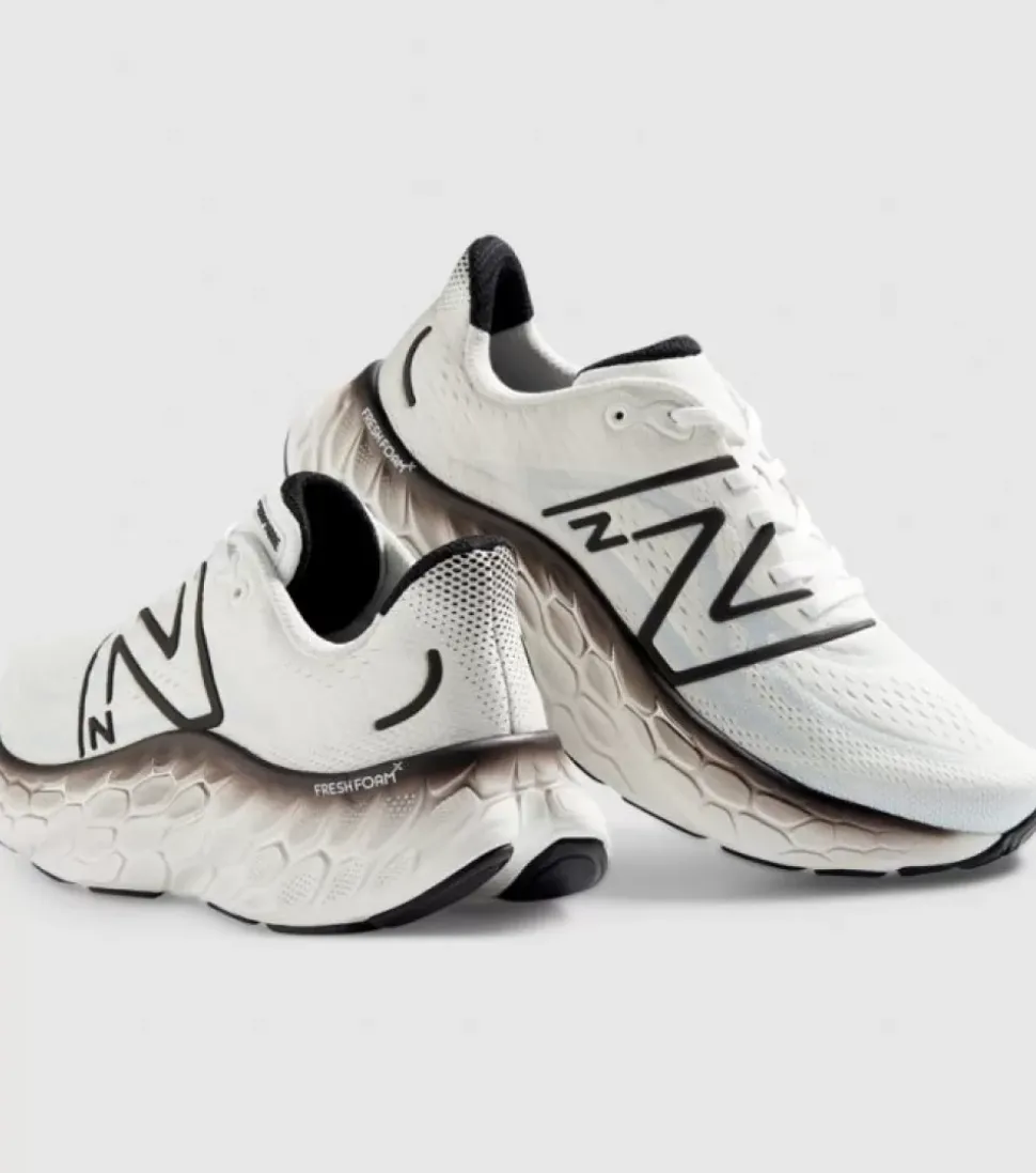 Store Fresh Foam More V4 (2E Wide) Mens Men Run