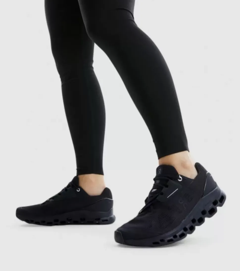 Discount On Cloudstratus Womens Women Run